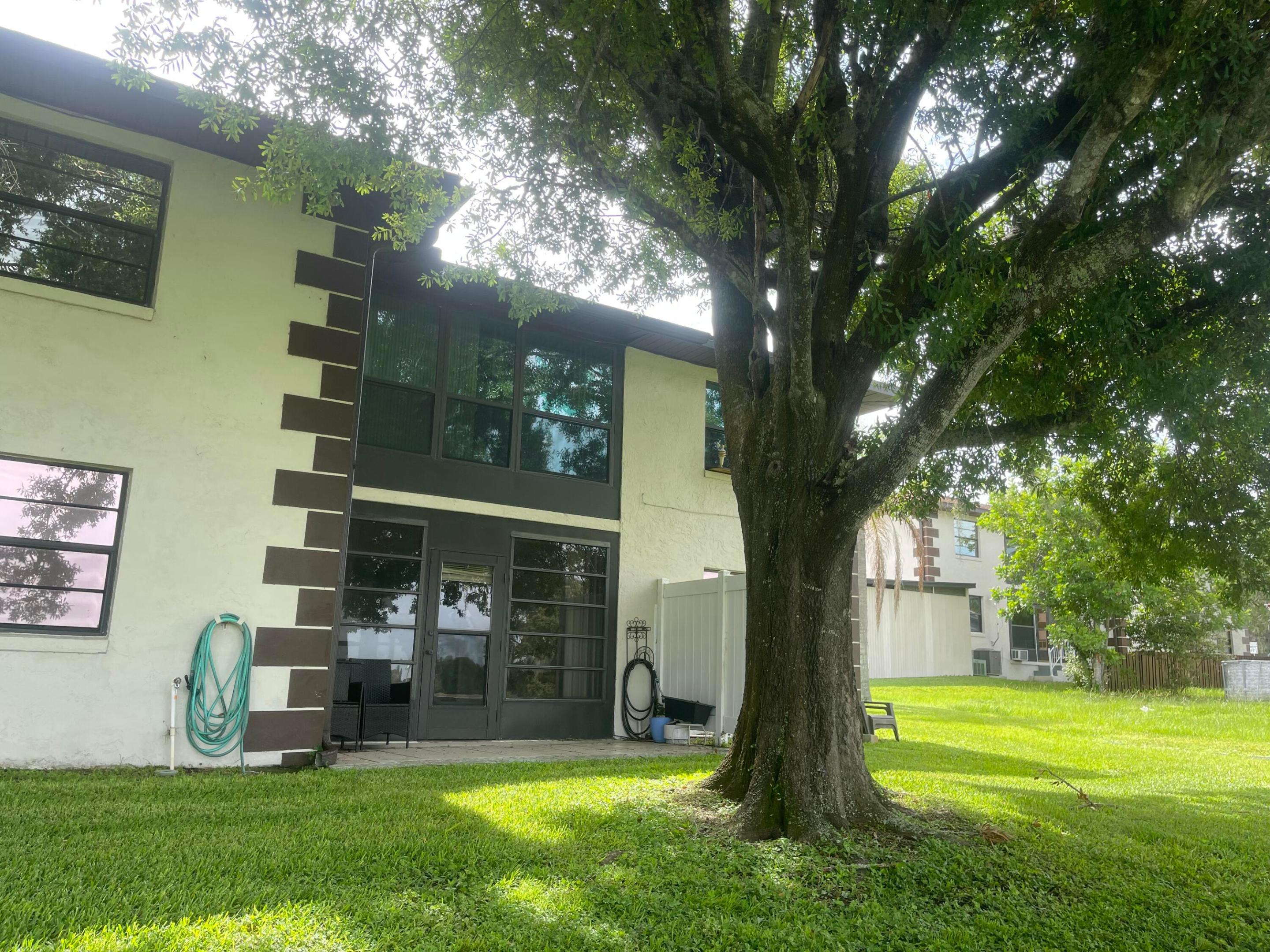 View property gallery image 4