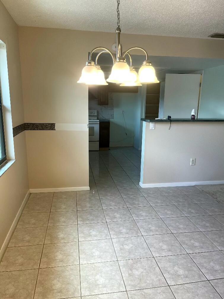 Property image 8 / 19