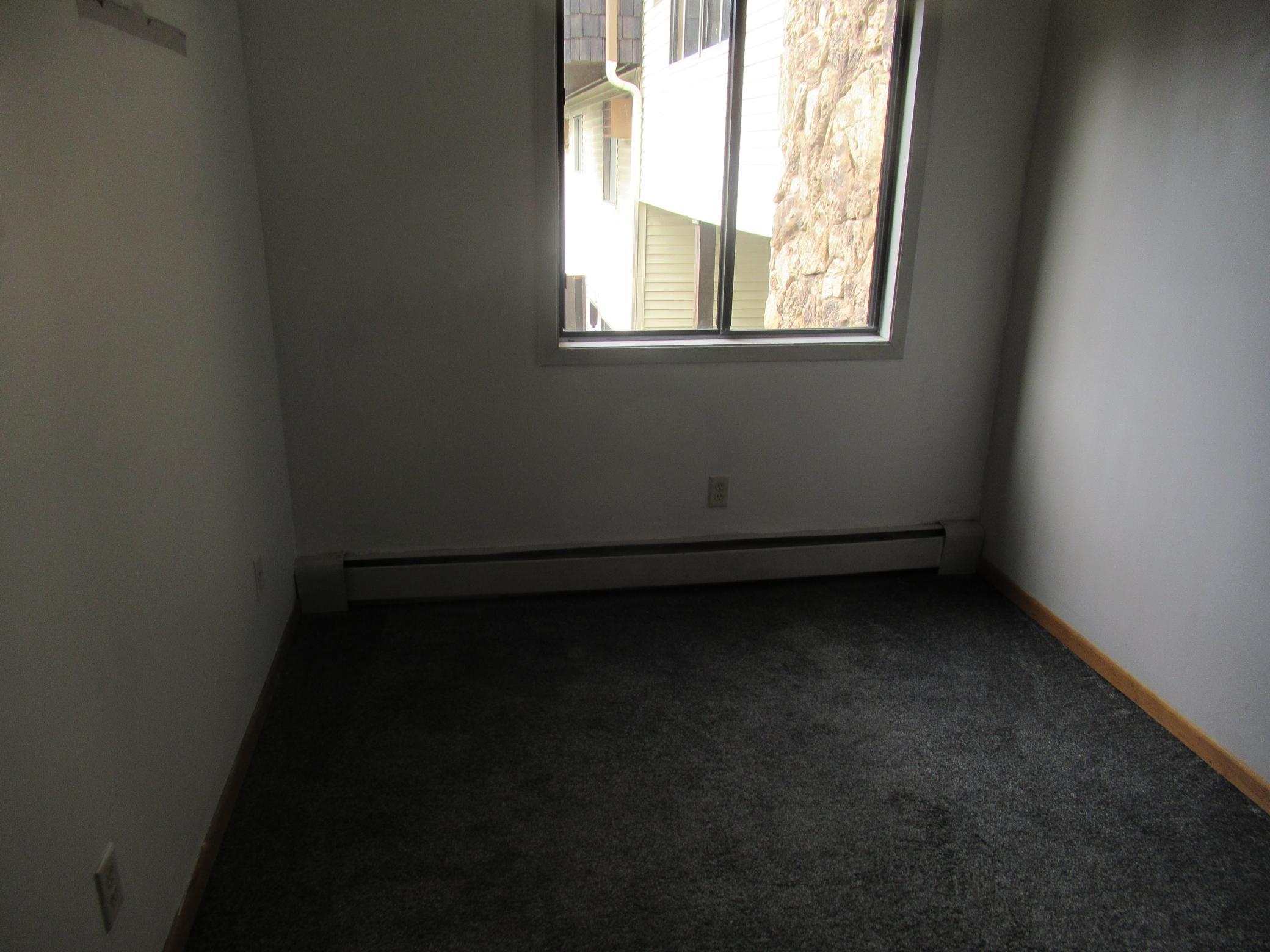 Property image 9 / 12