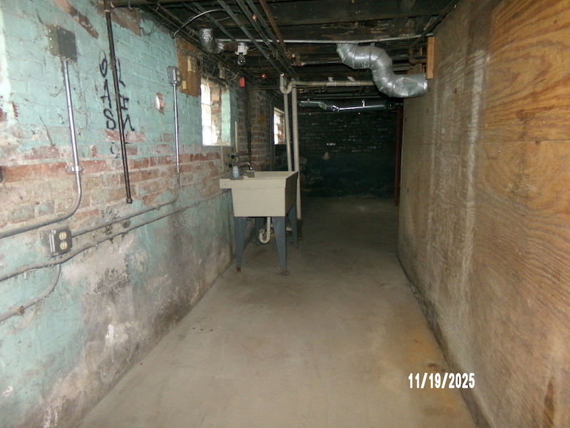 Property image 38 / 44