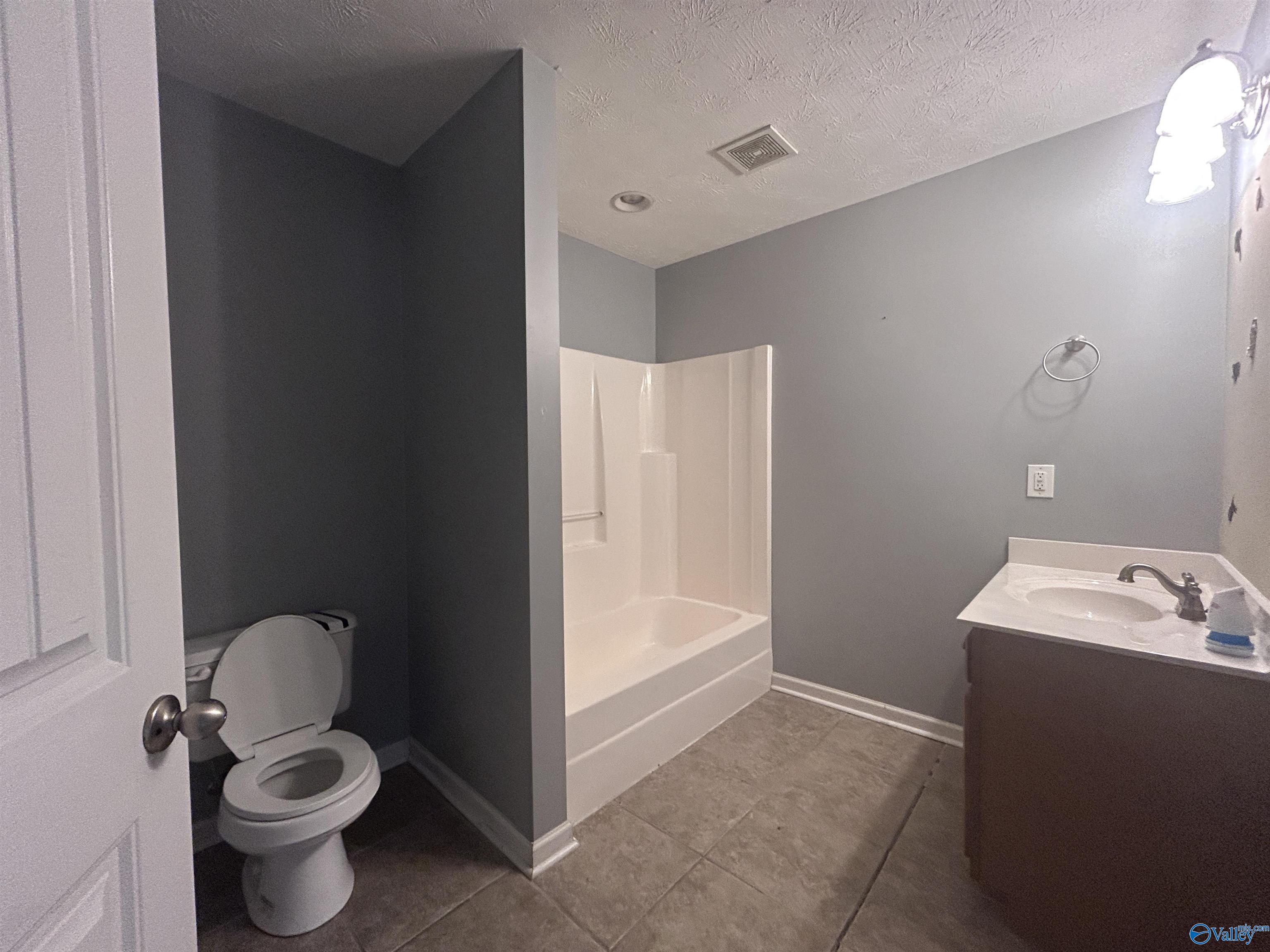 Property image 10 / 12