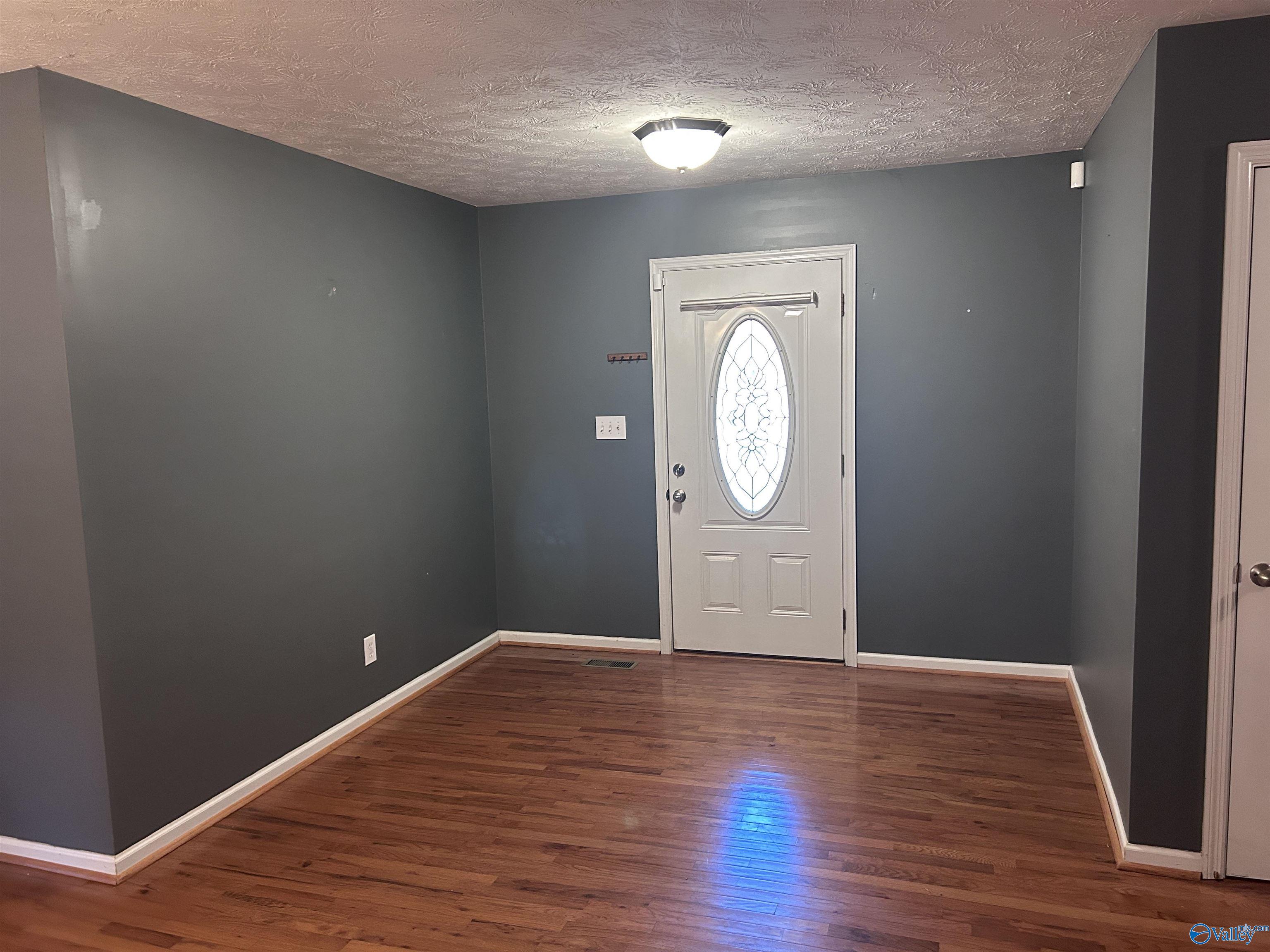 View property gallery image 2