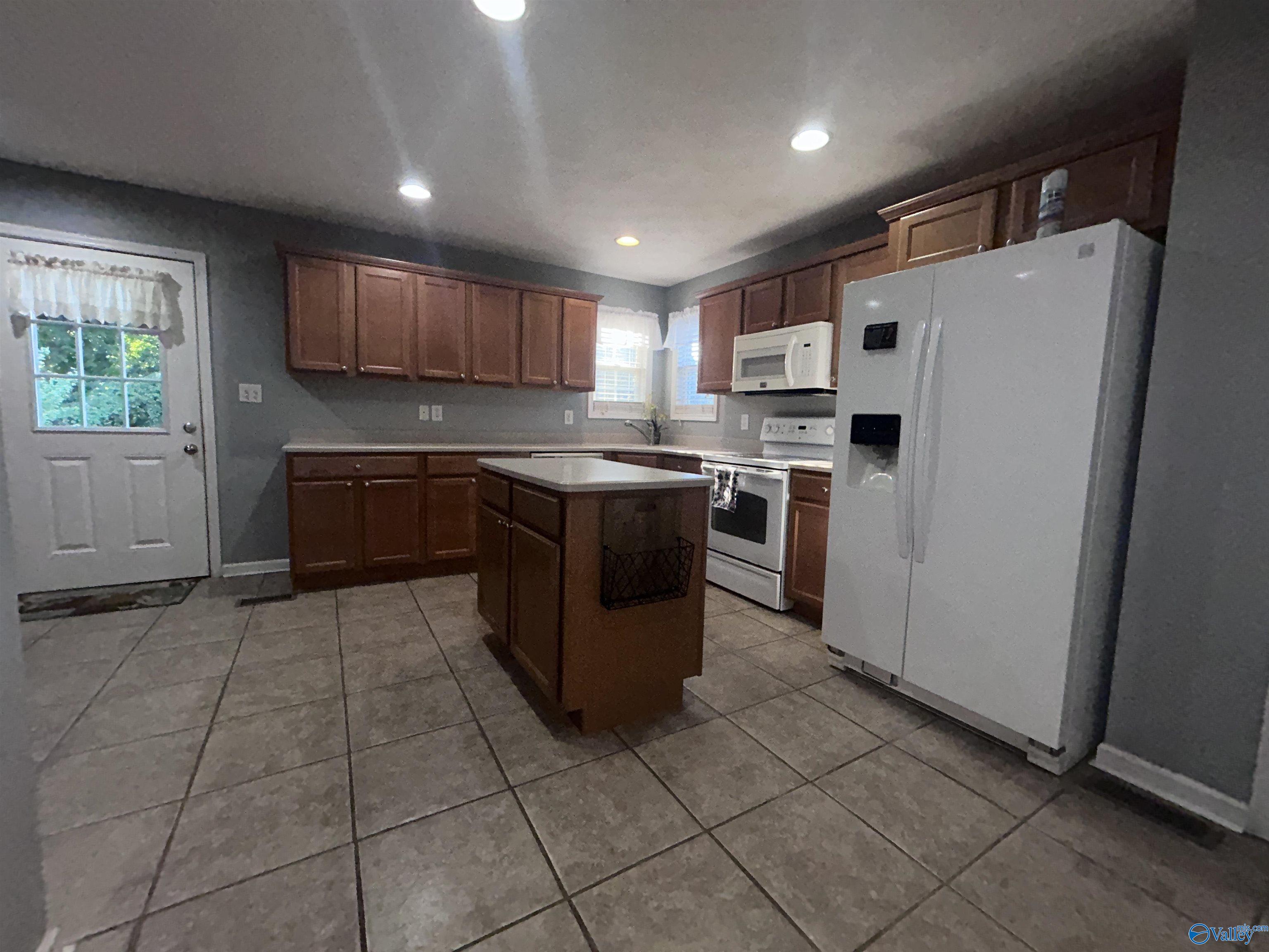 View property gallery image 4