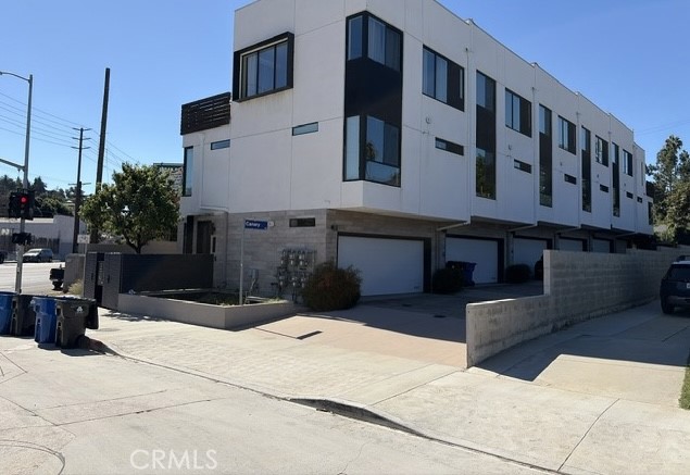 View property gallery image 1