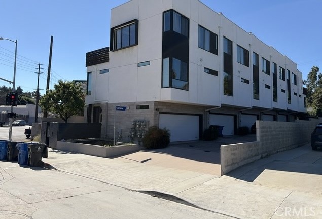 View property gallery image 4