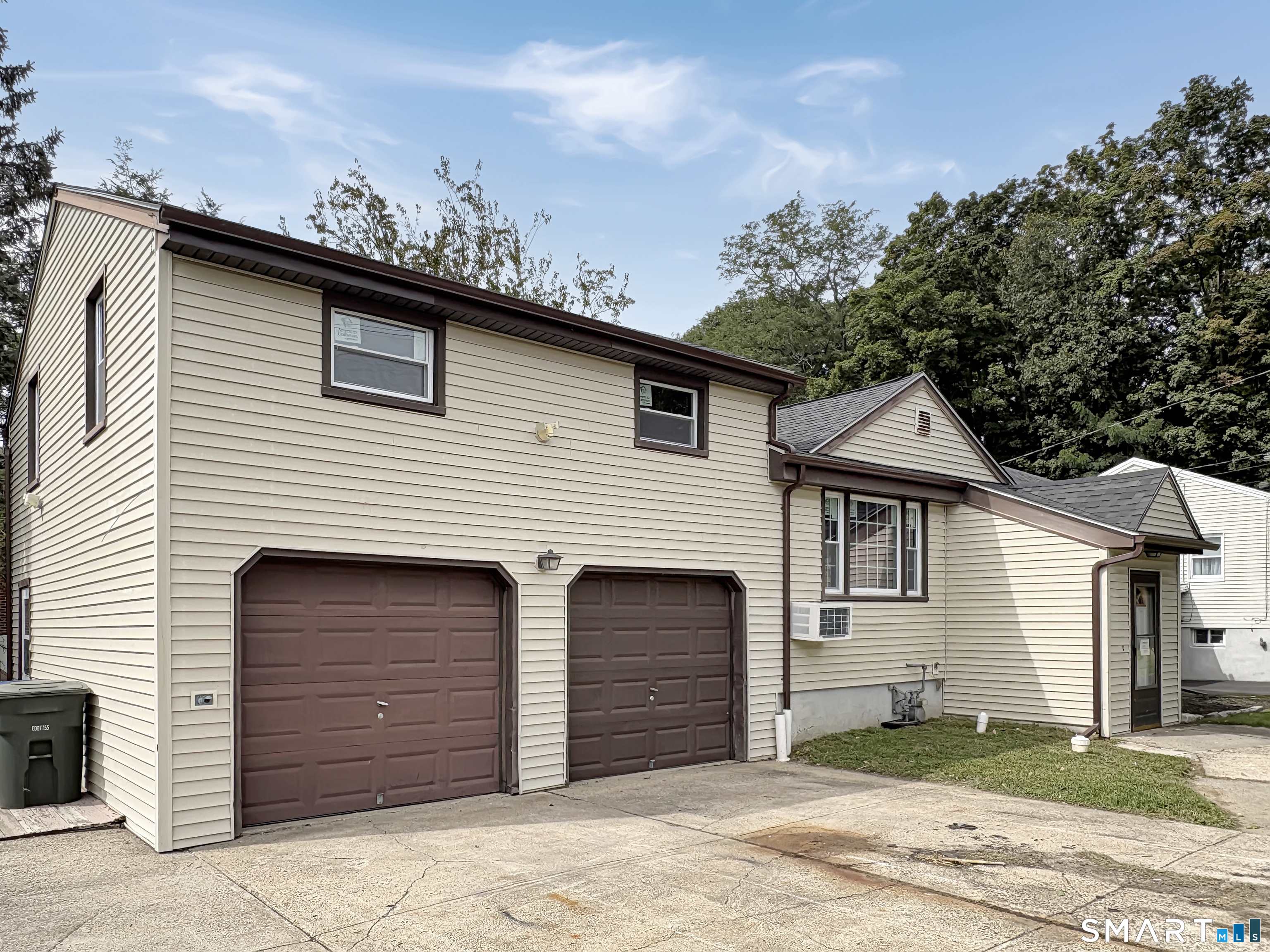 View property gallery image 2