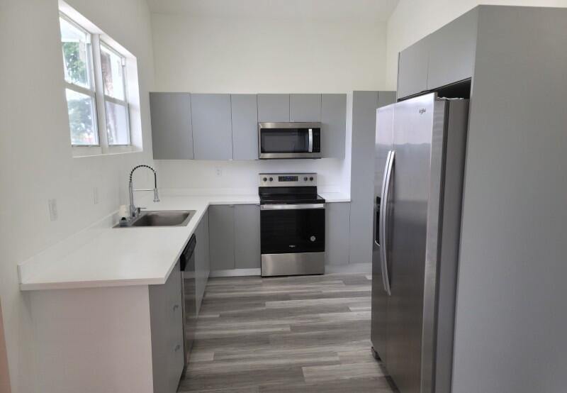 View property gallery image 4