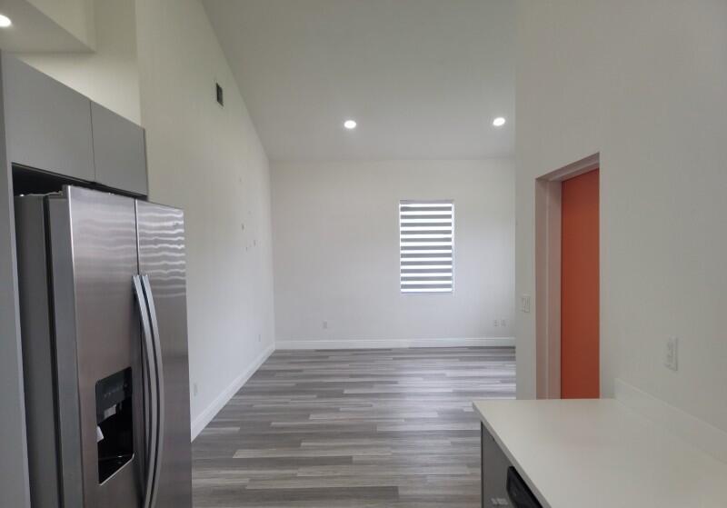 Property image 6 / 19