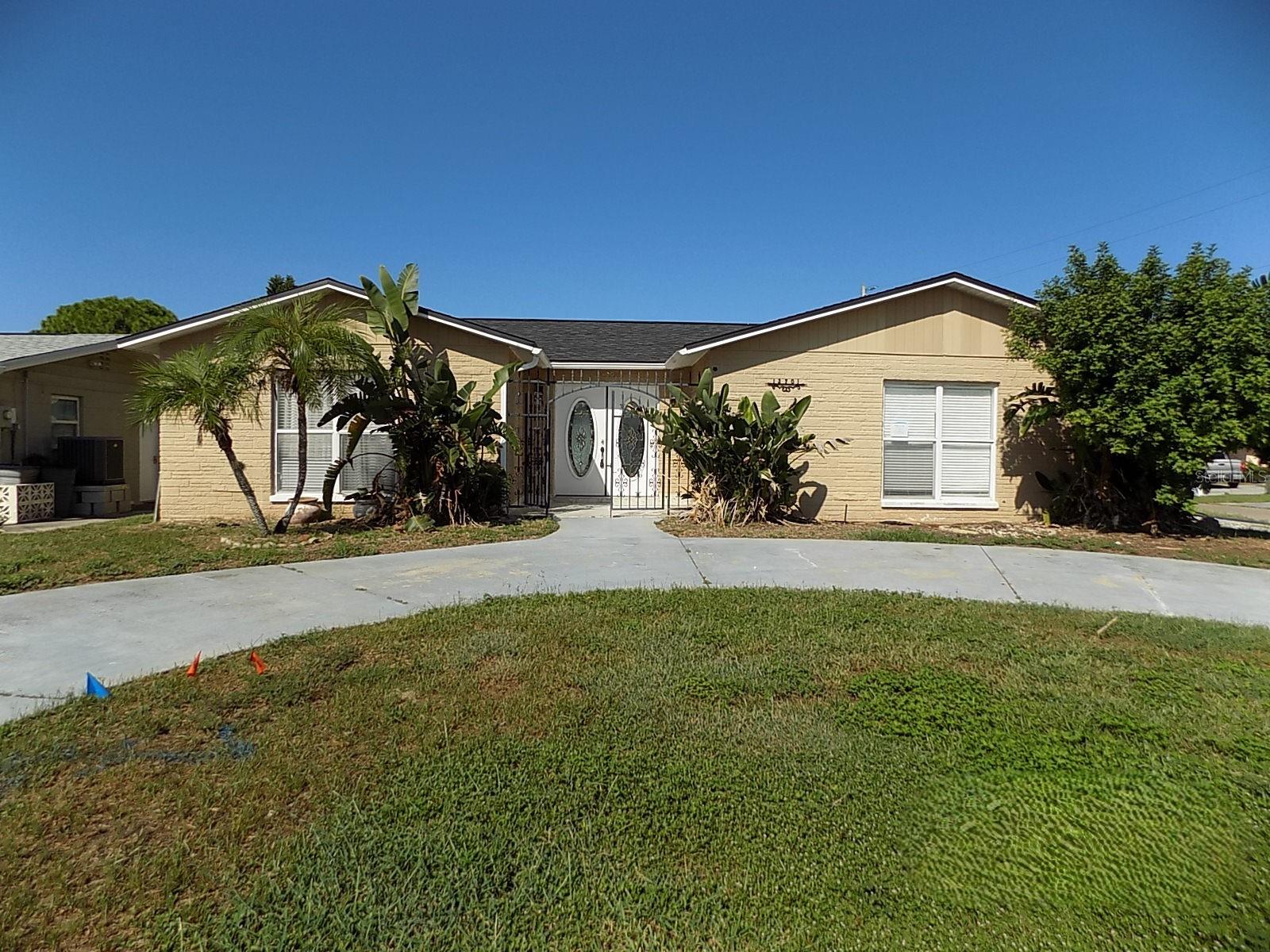 Home - 13701 Garris Dr, Hudson, FL 34667