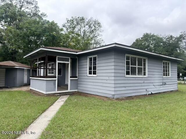 1098 Detroit St photo 3