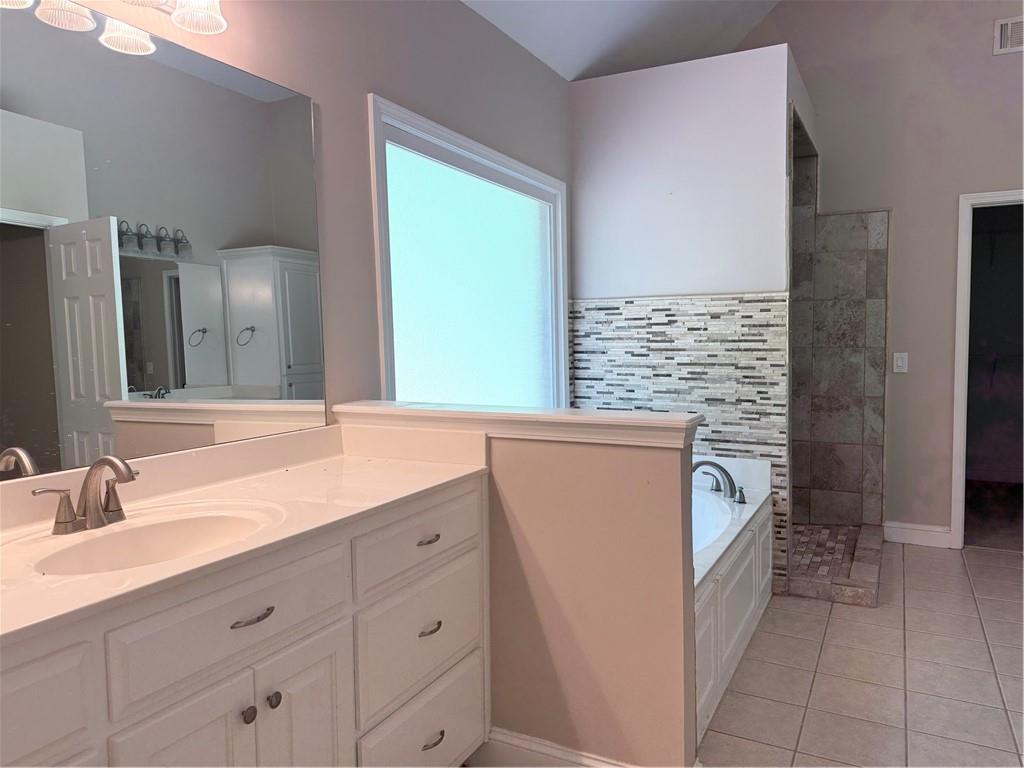 Property image 11 / 16