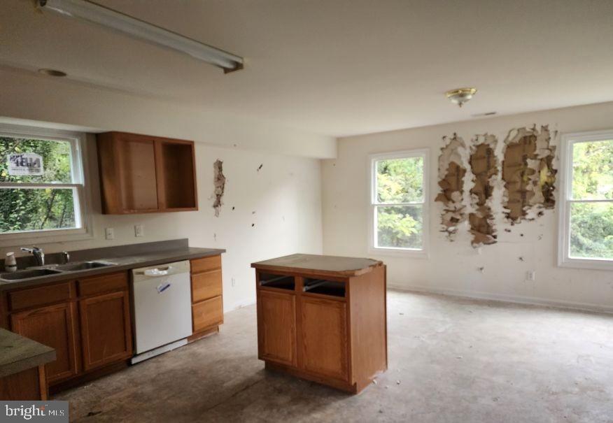 View property gallery image 3