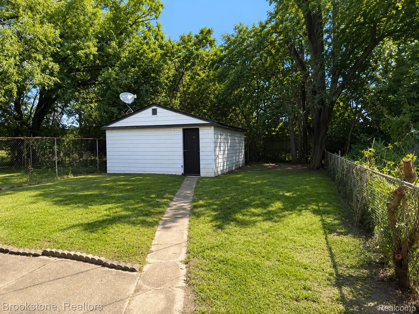 Property image 14 / 15