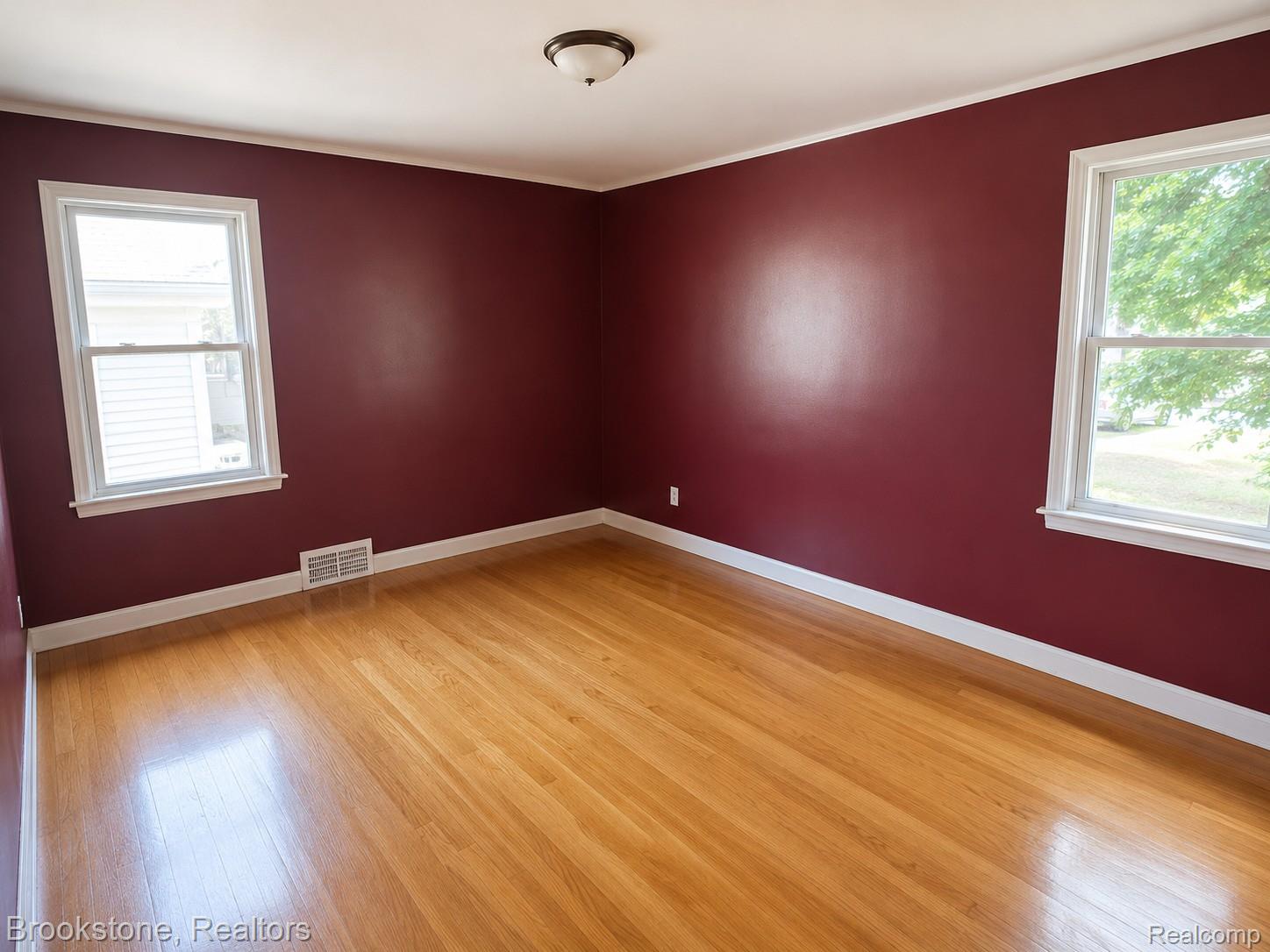 Property image 8 / 15