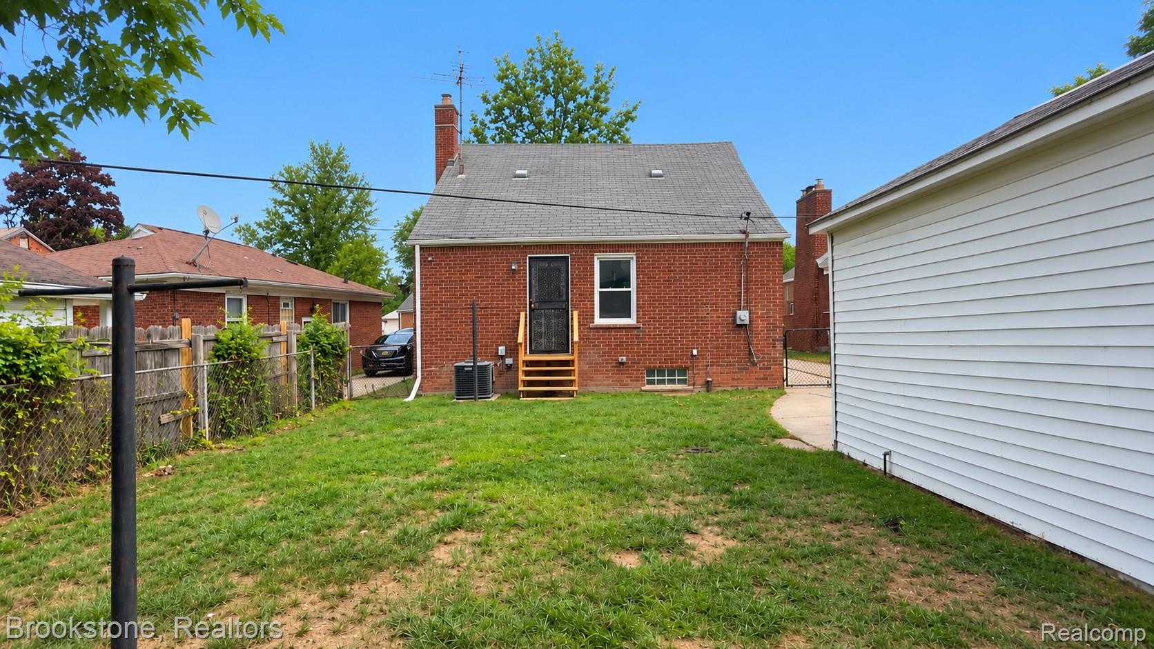 Property image 10 / 17