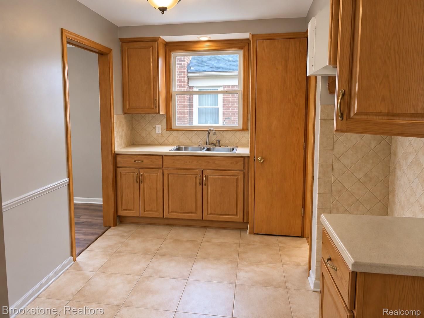 Property image 12 / 17