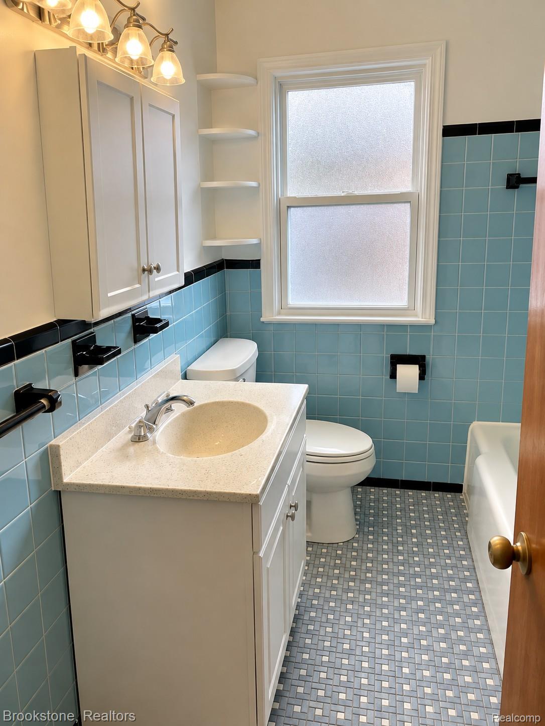Property image 14 / 17