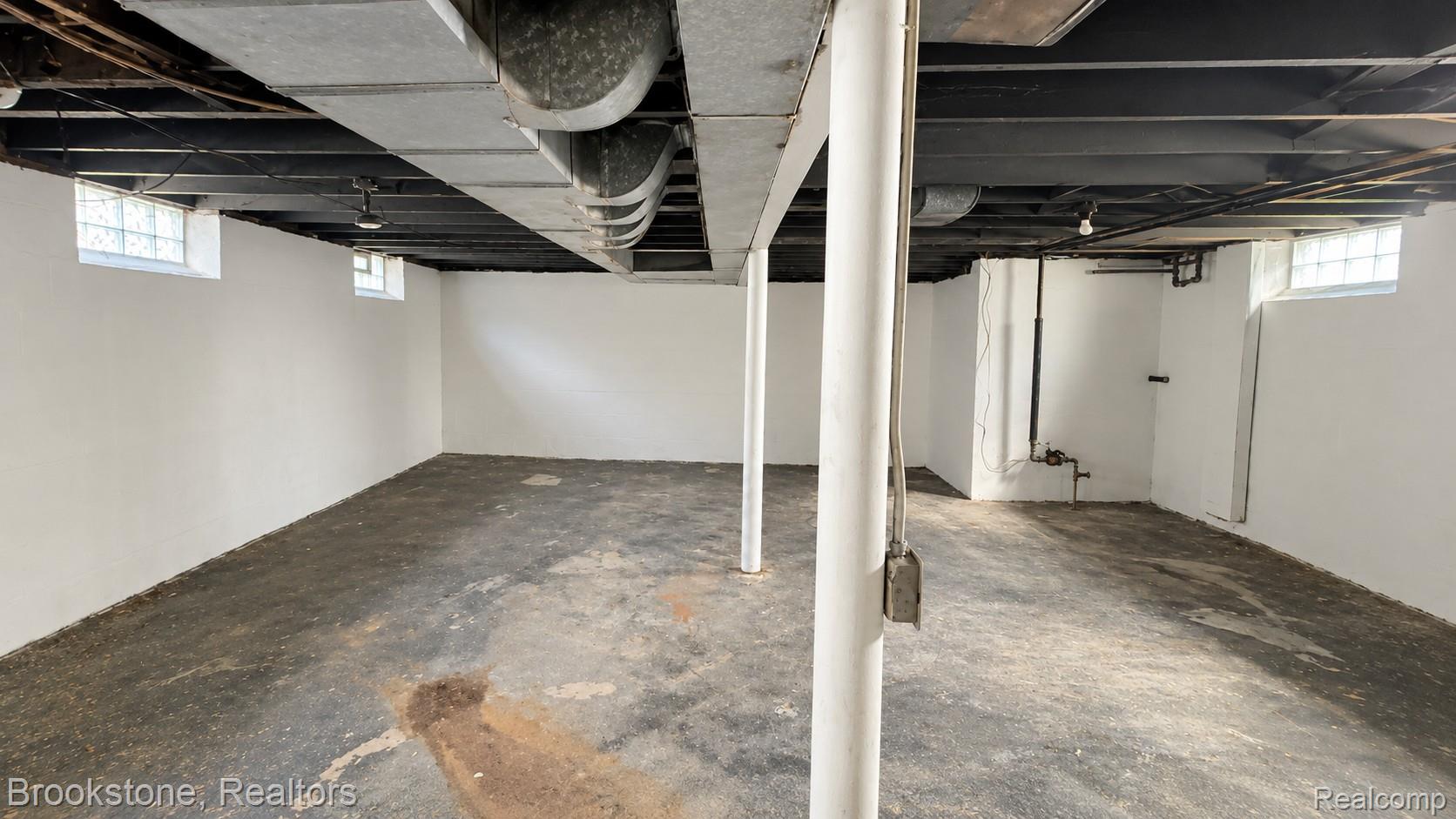 Property image 8 / 17