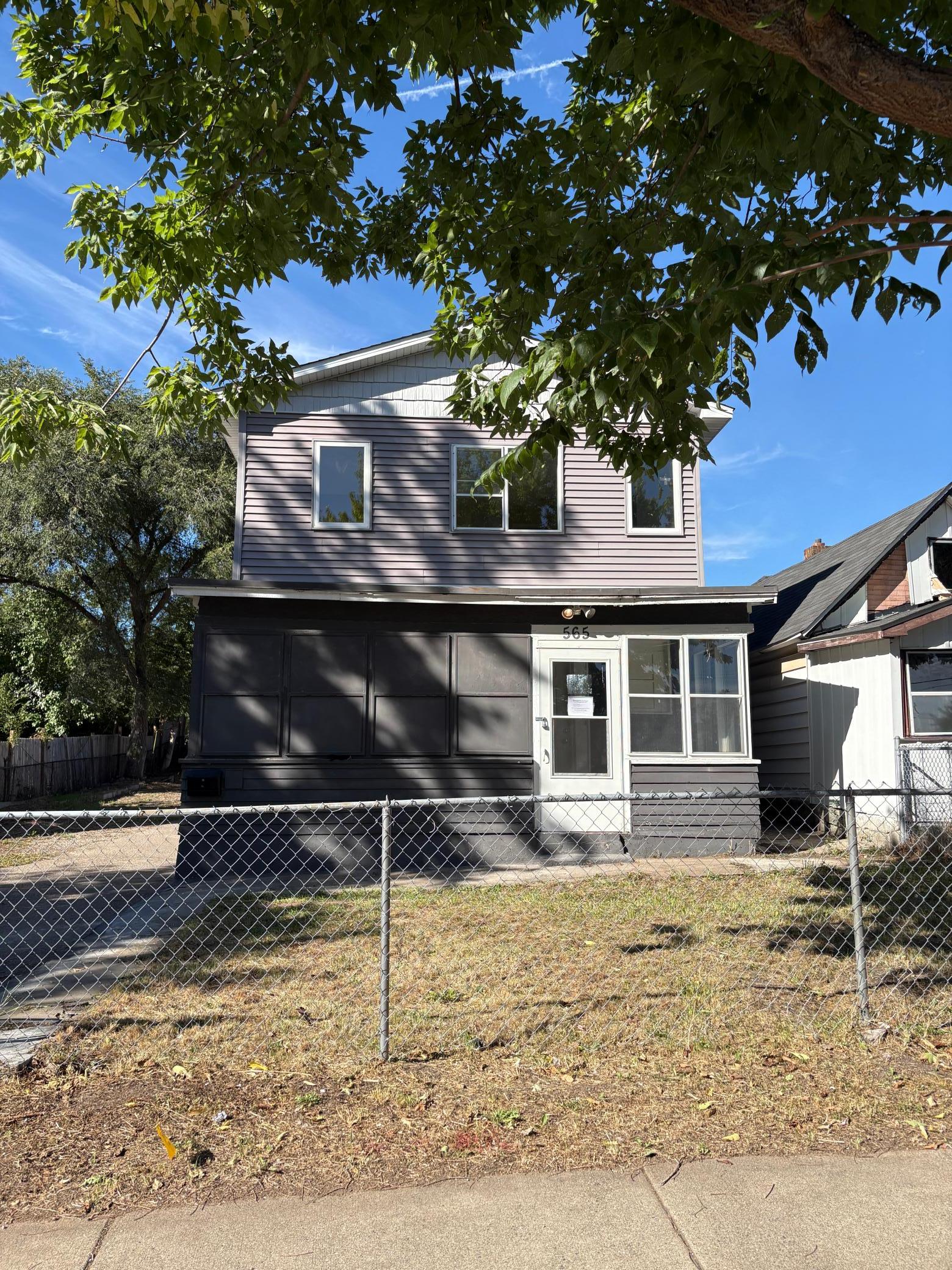 Home - 565 Hatch Ave, Saint Paul, MN 55117
