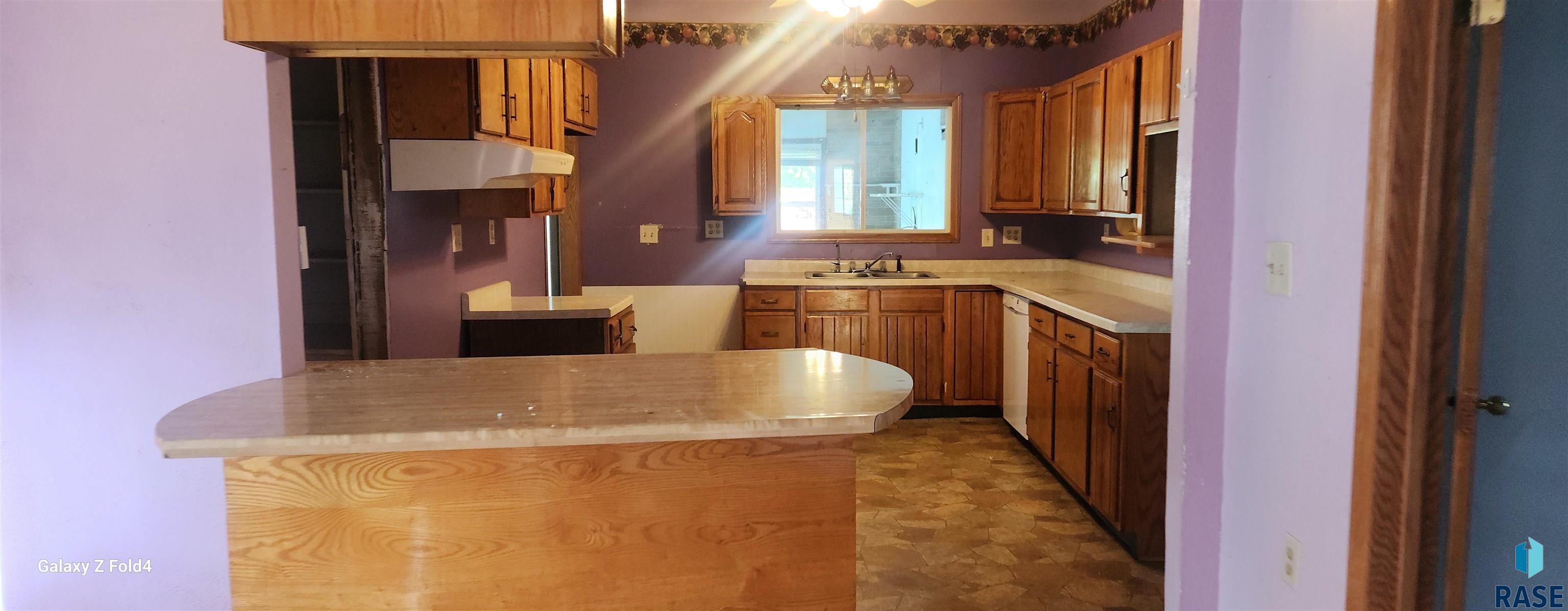 View property gallery image 3