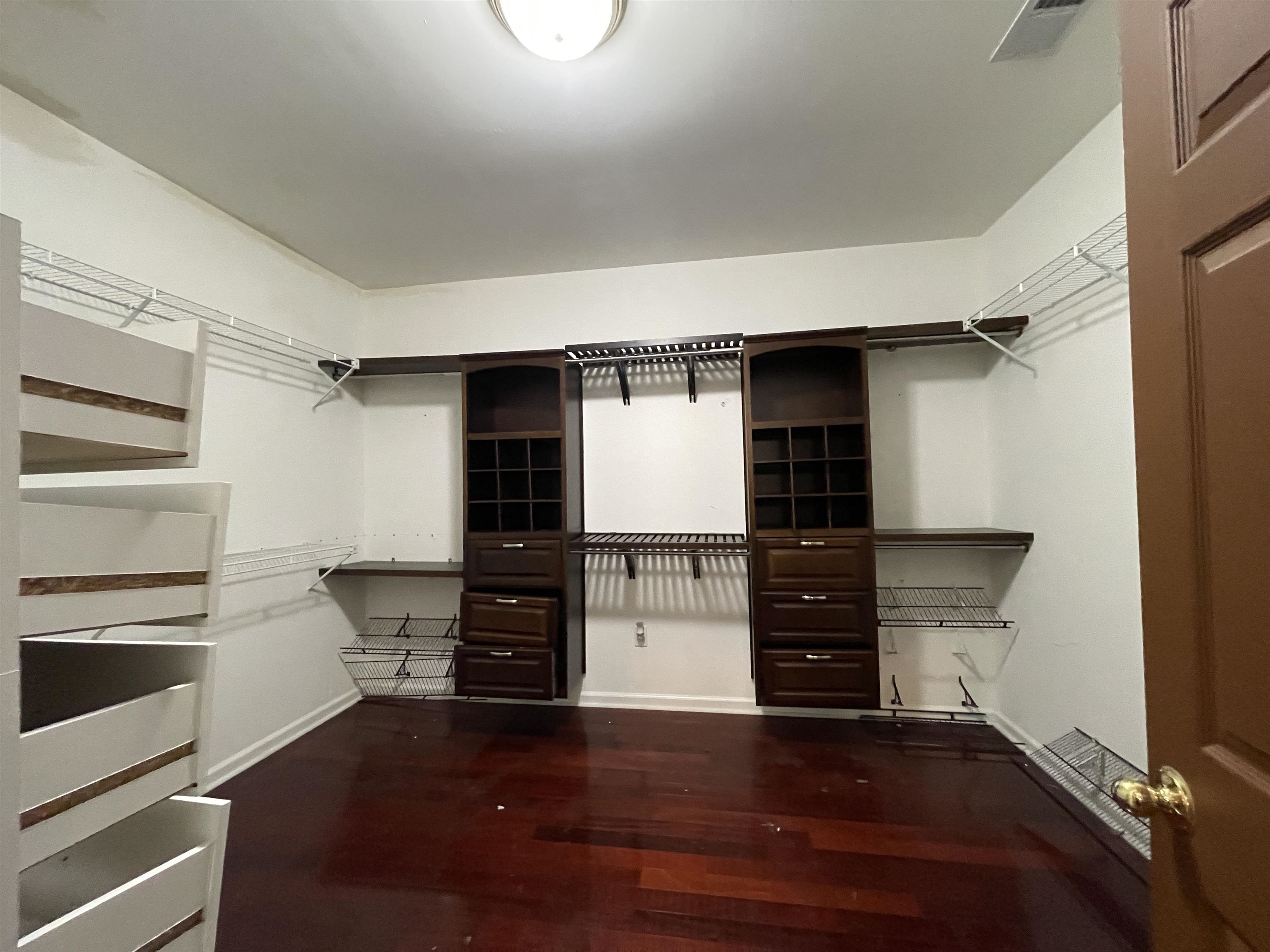Property image 17 / 23