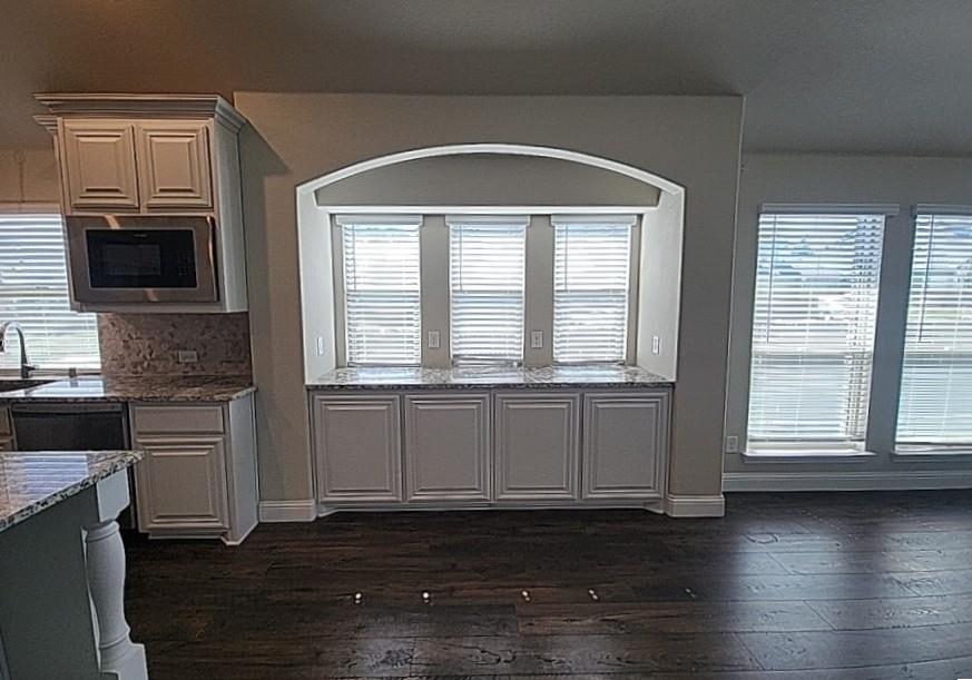 Property image 7 / 17