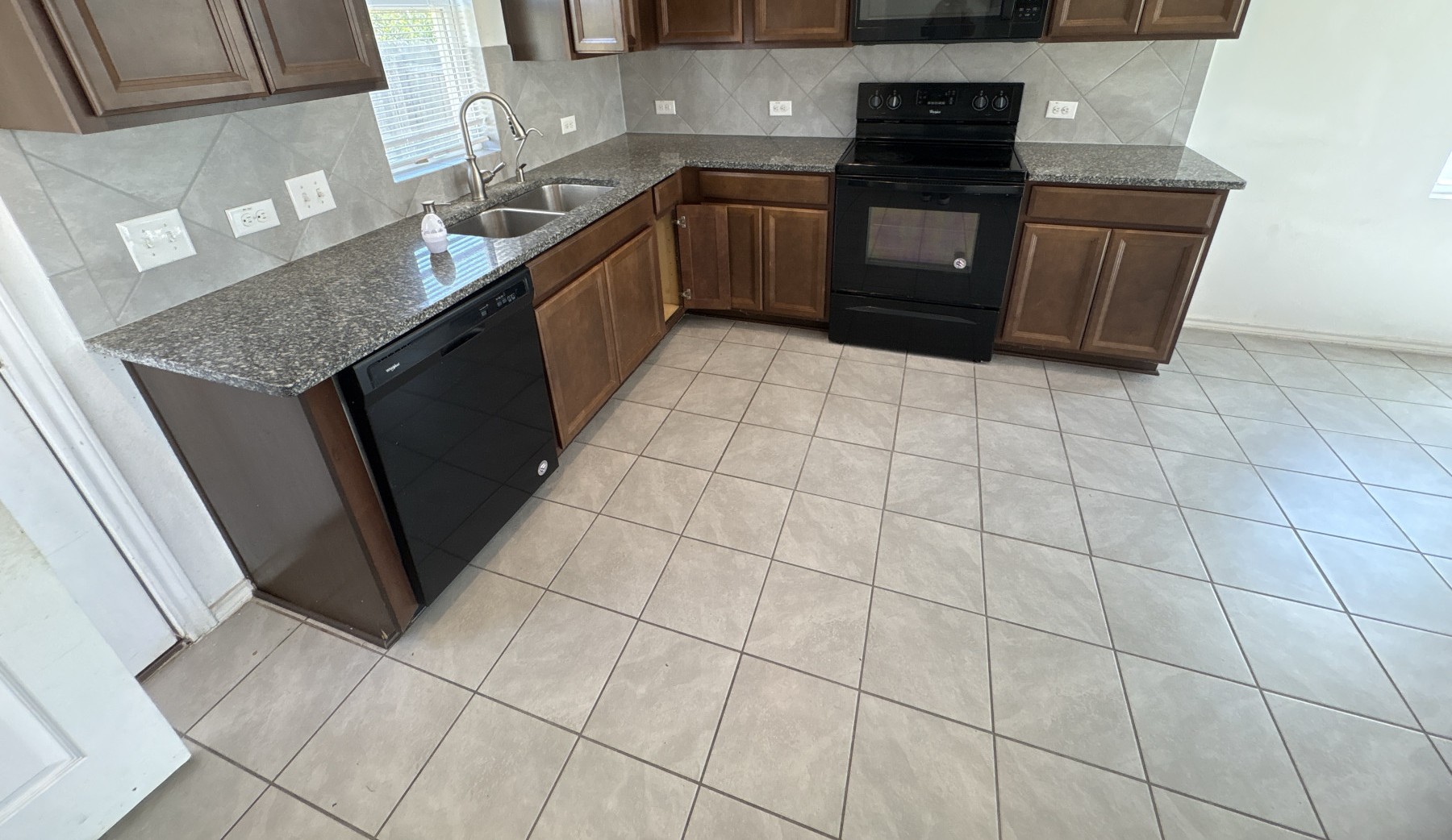 View property gallery image 5