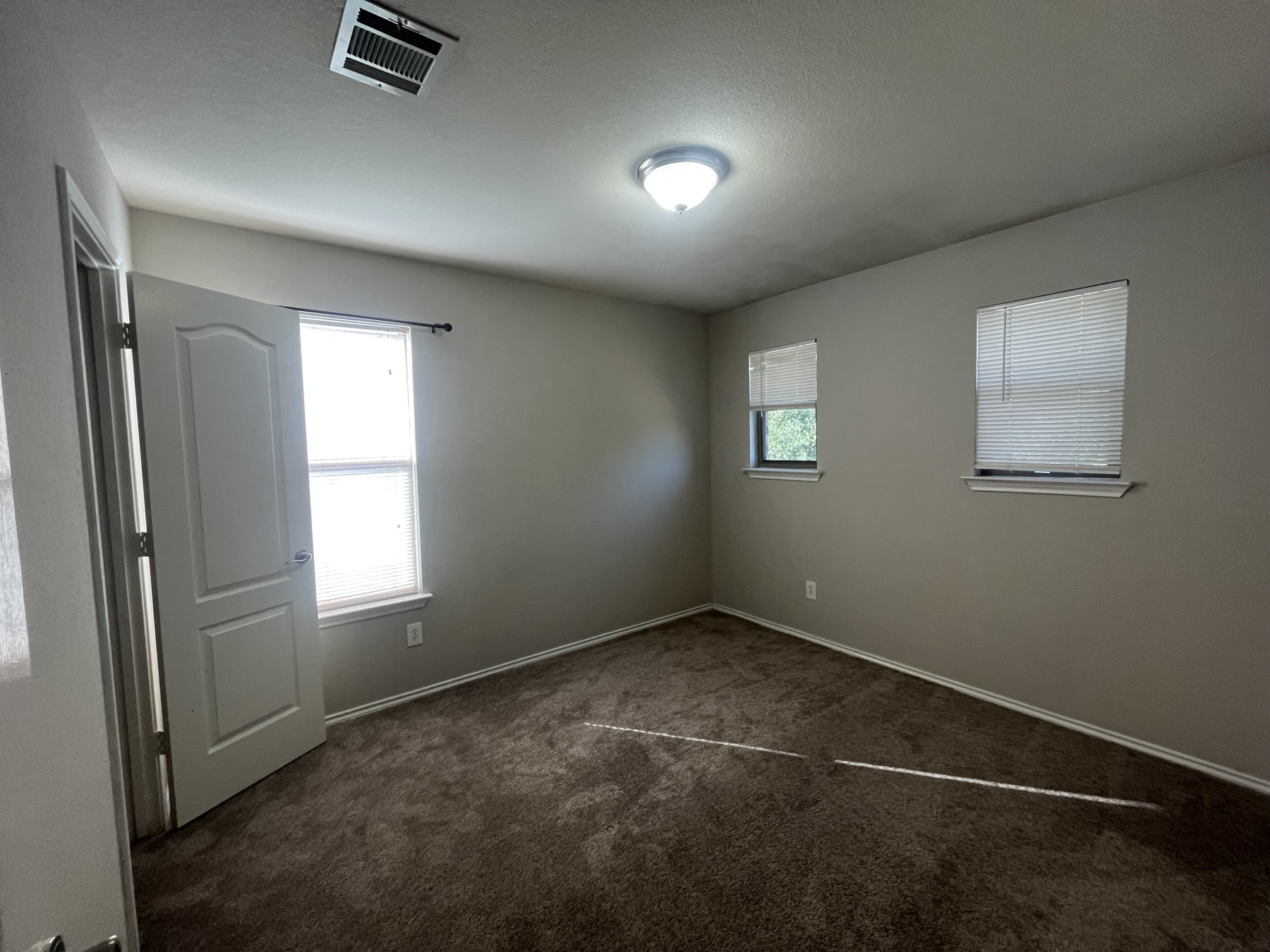 Property image 15 / 18