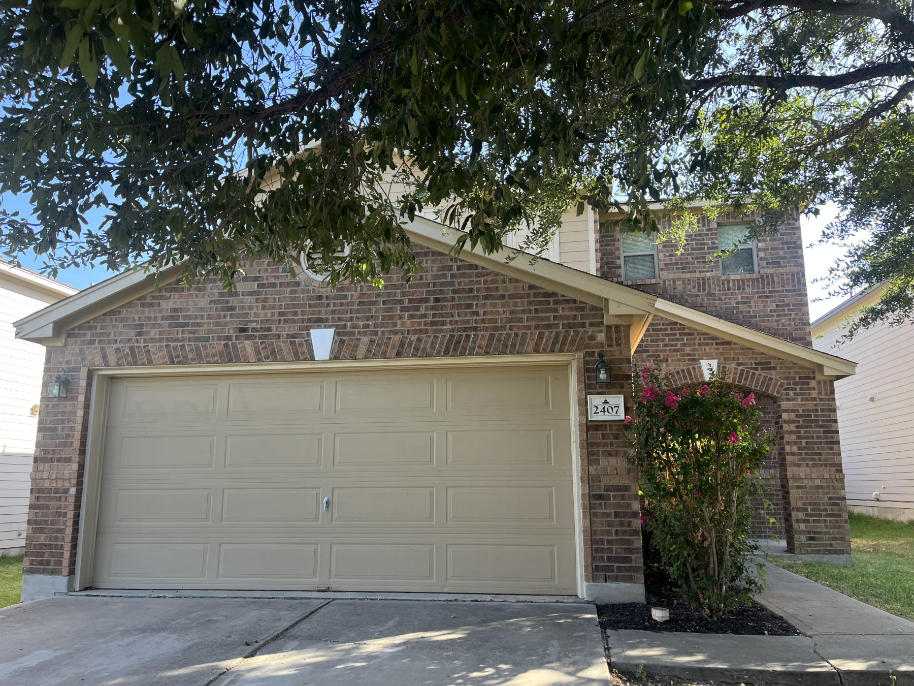 View property gallery image 2