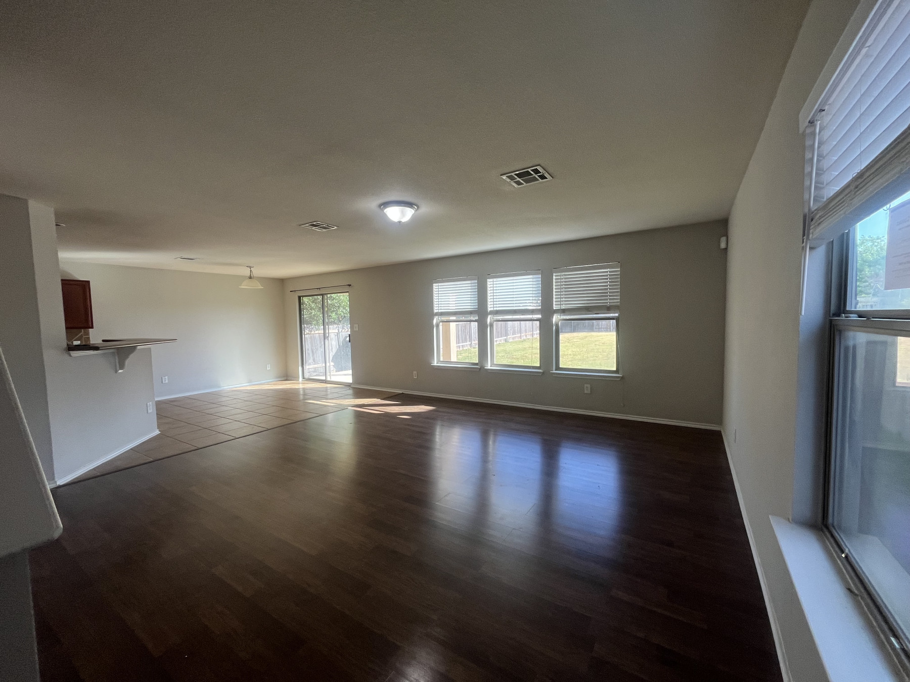 View property gallery image 4