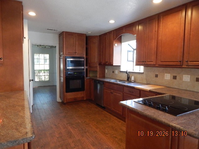 Property image 8 / 9