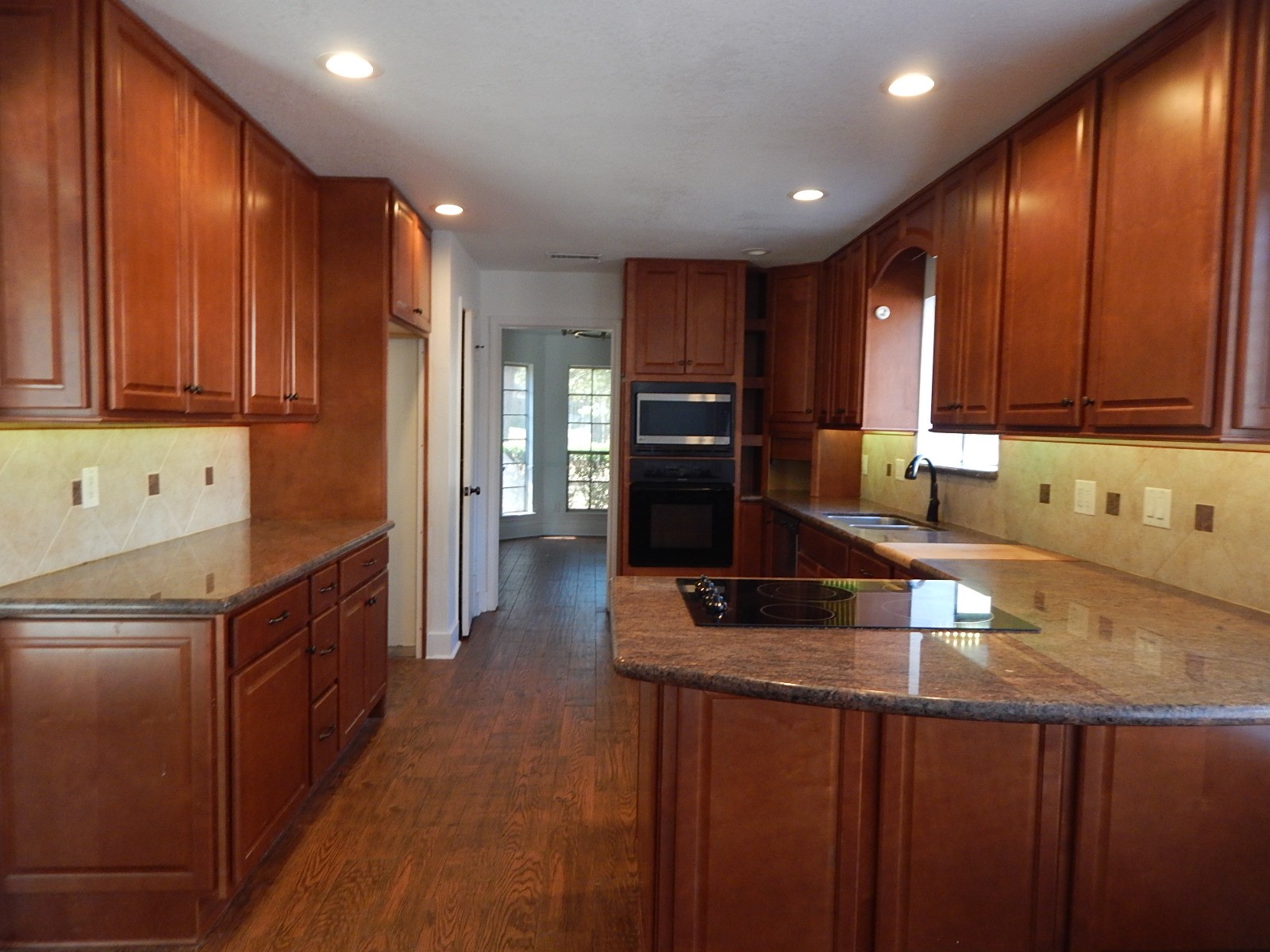 Property image 9 / 9