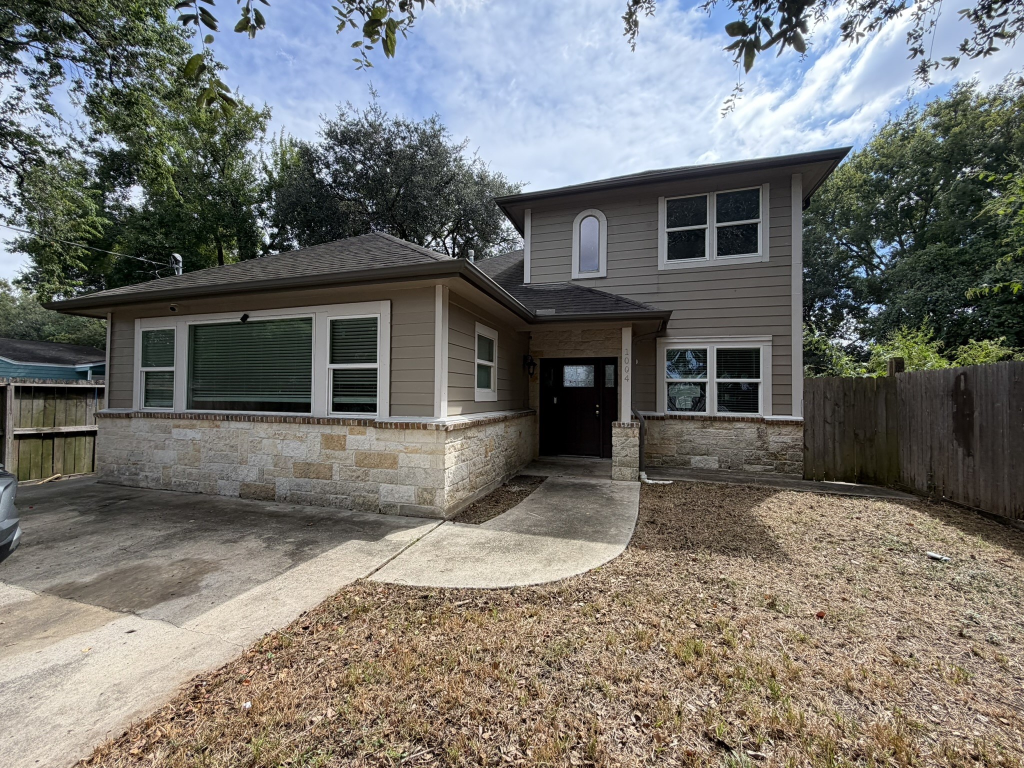 View property gallery image 1