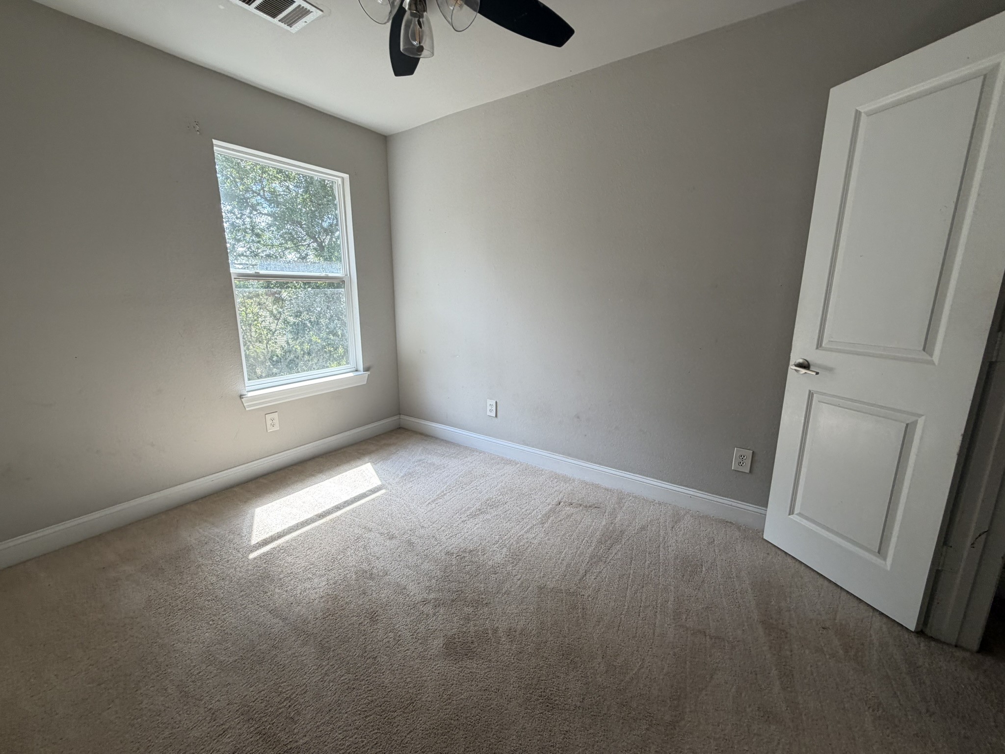 Property image 14 / 22